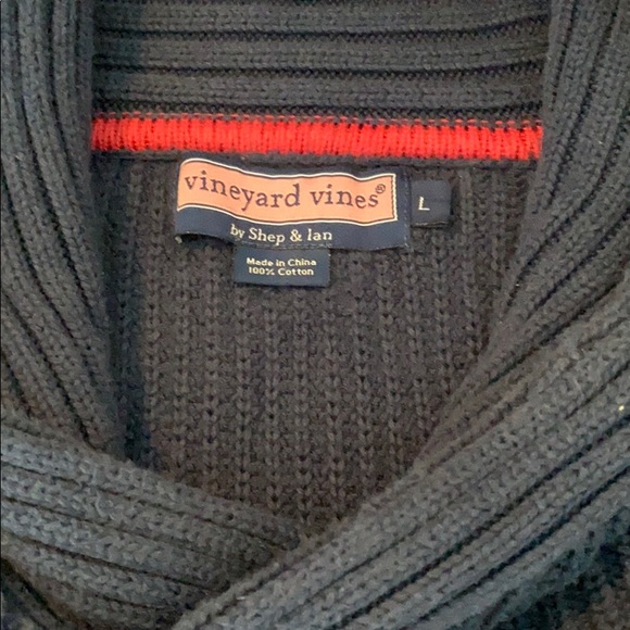 Navy Blue Men’s Vineyard Vines size L sweater - Picture 2 of 4